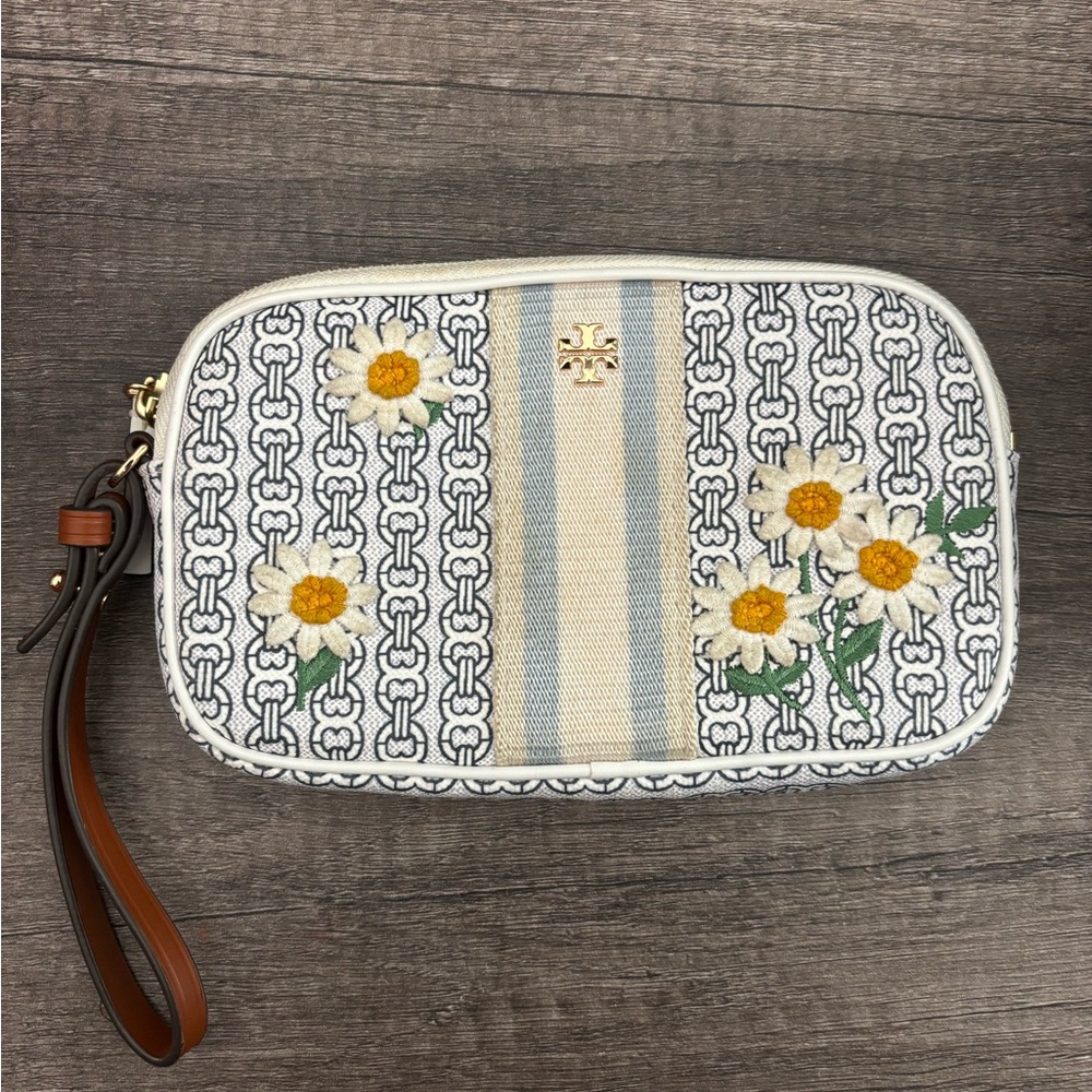 Tory Burch Gemini Daisy Floral Embroidered Wristlet - Blue and White